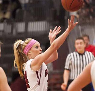 Angie Cates had 13 points and four steals to lead UNOH against Davenport University